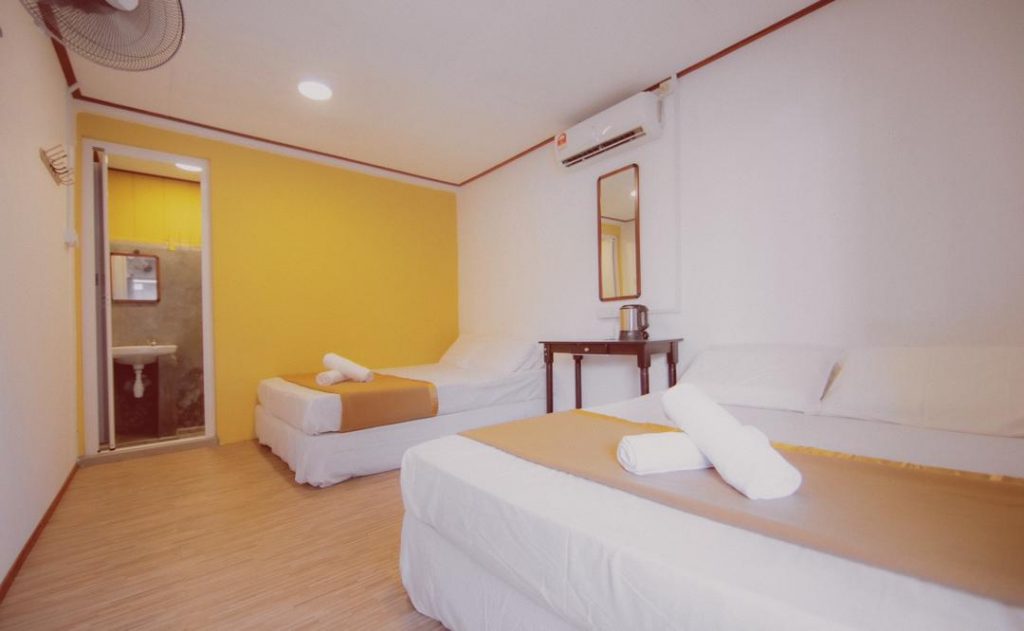 Paya Debloc Chalet Triple Room Inside