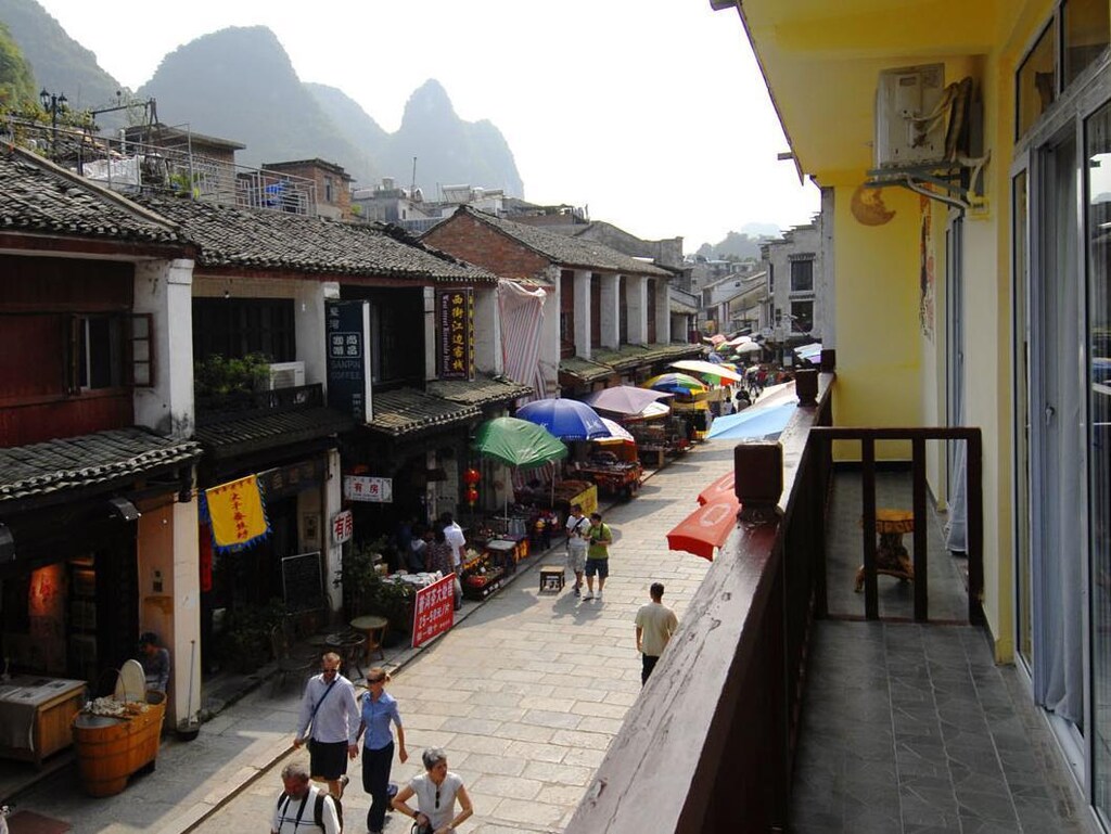 guilin yangshuo xijie