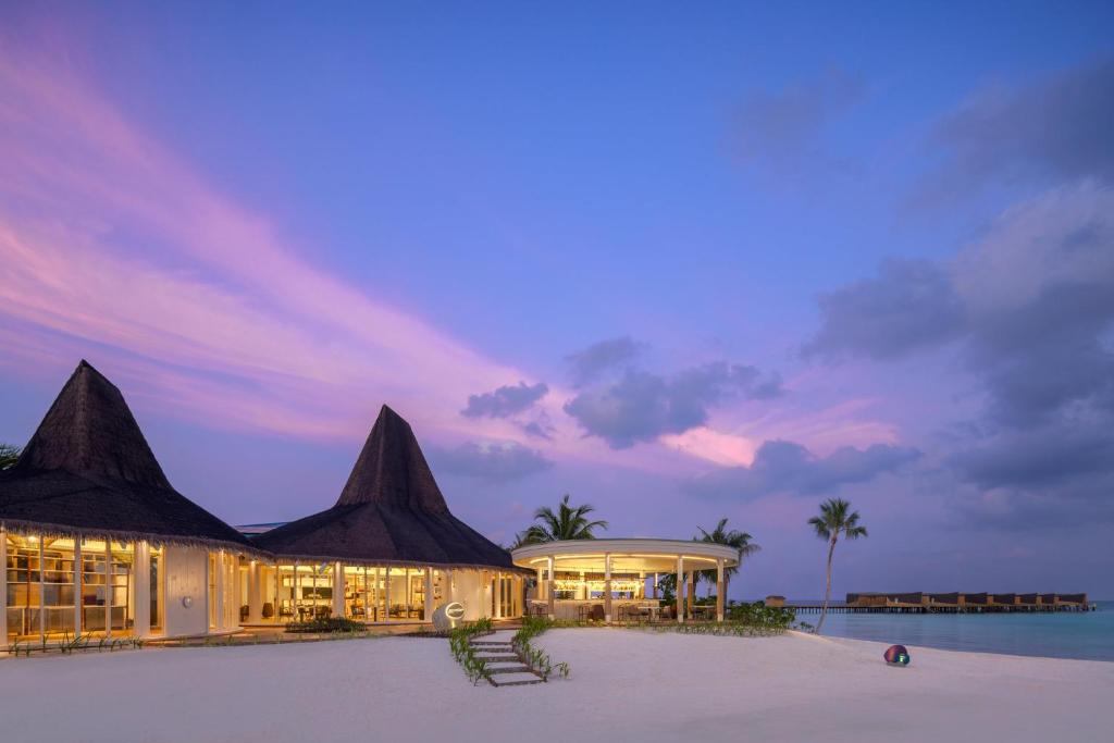 Centara Mirage Lagoon Maldives 2