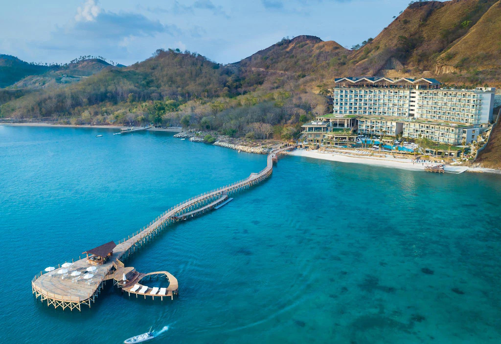 labuan bajo AYANA KOMODO WAECECI BEACH 2(1)