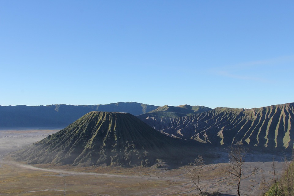 surabaya mount bromo by Gustomak