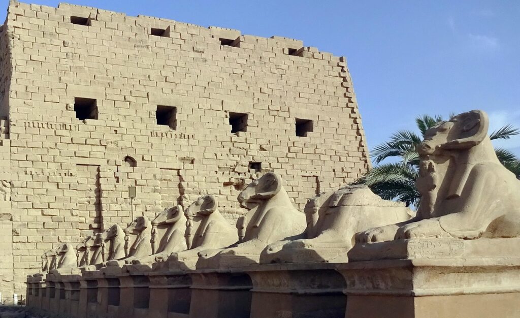 Karnak Temple_Image by DEZALB from Pixabay