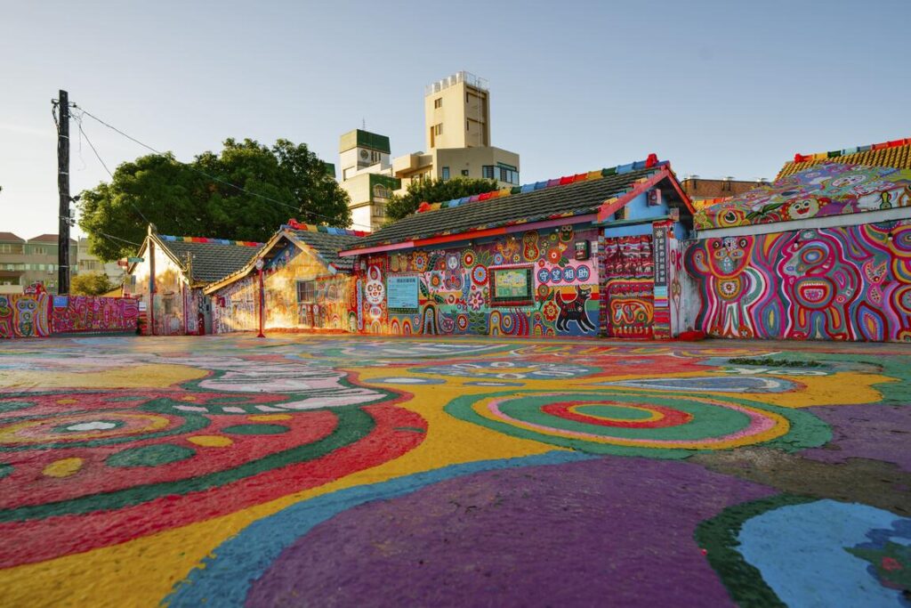 taipei Taichung Hiking 8 Rainbow Village