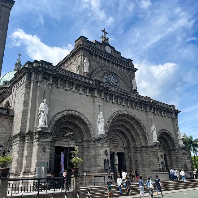 Manila Cathedral(1)
