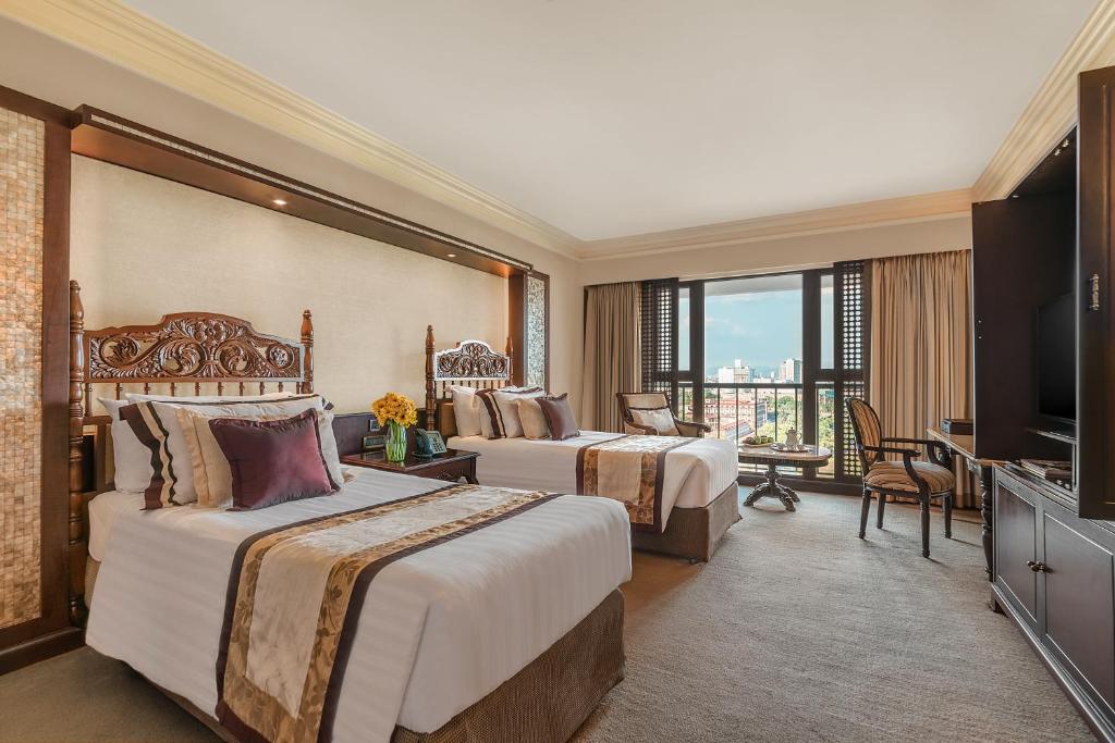The Manila Hotel 2