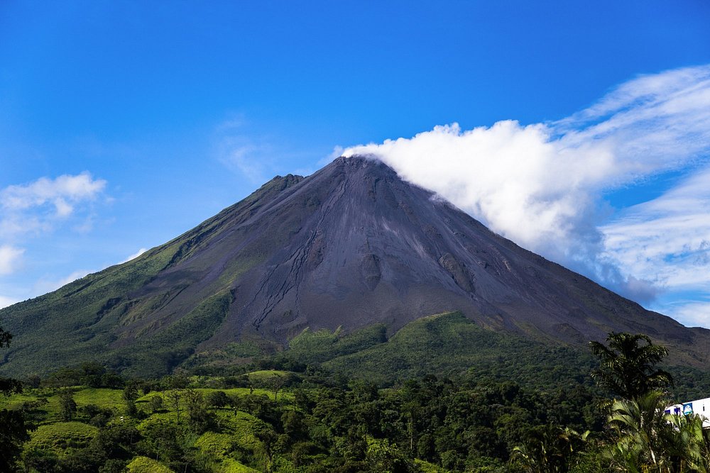 阿雷纳火山公园（Arenal Volcano National Park）
