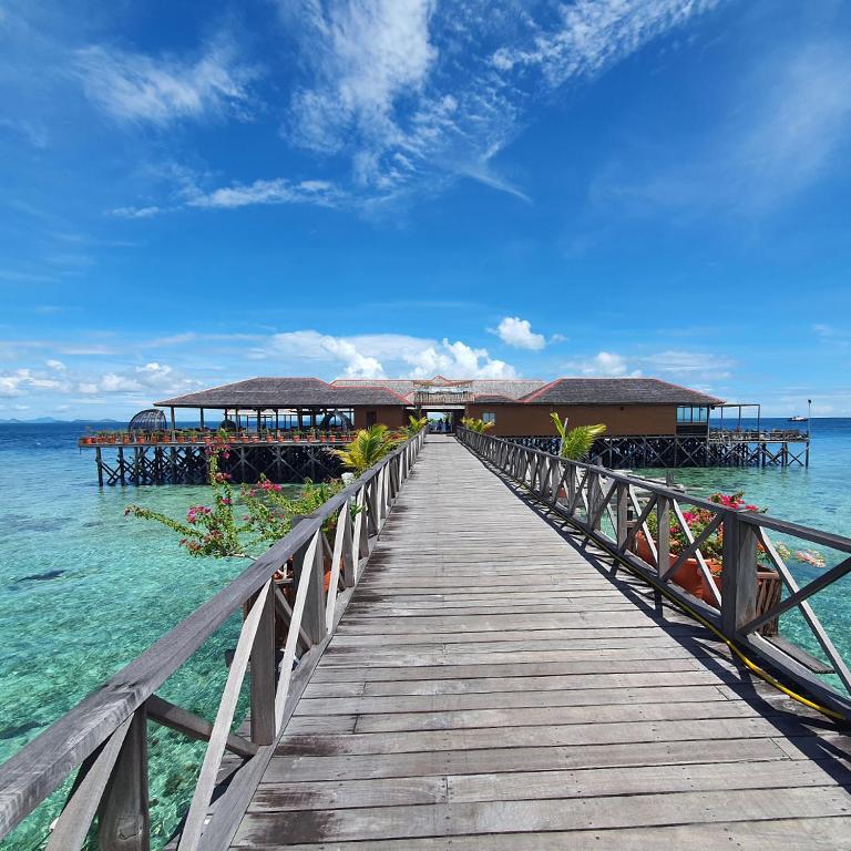 Borneo Divers Mabul Resort Sipadan 6