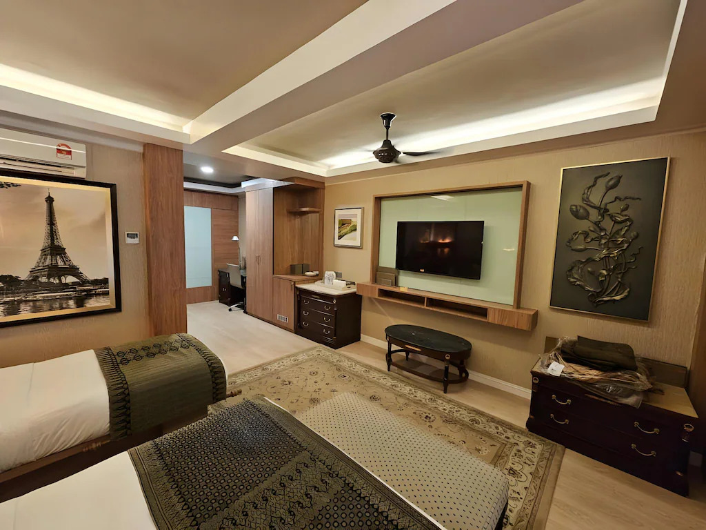 SHARI LA ISLAND RESORT PREMIUM ROOM (3)
