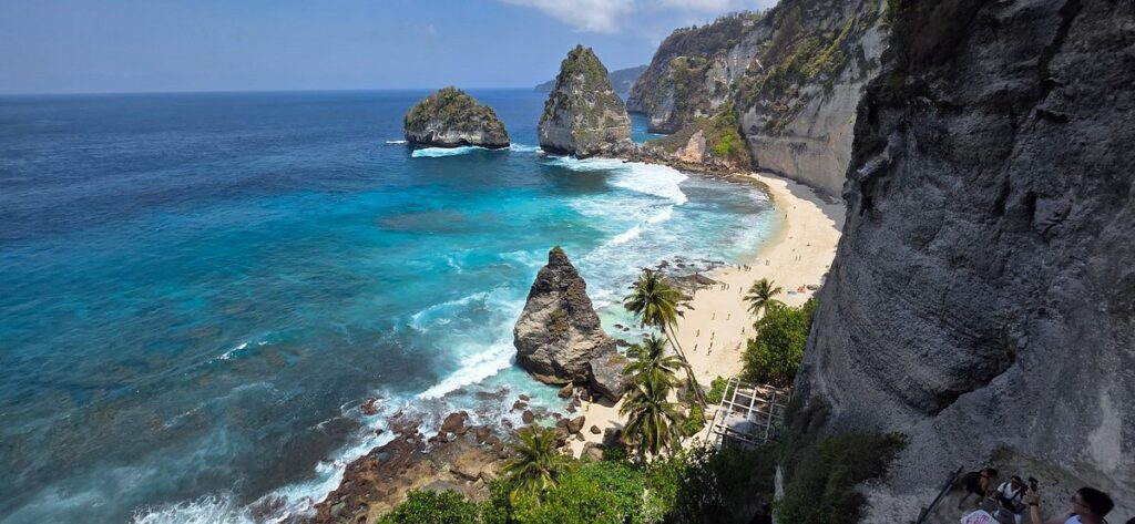 Diamond beach nusa penida